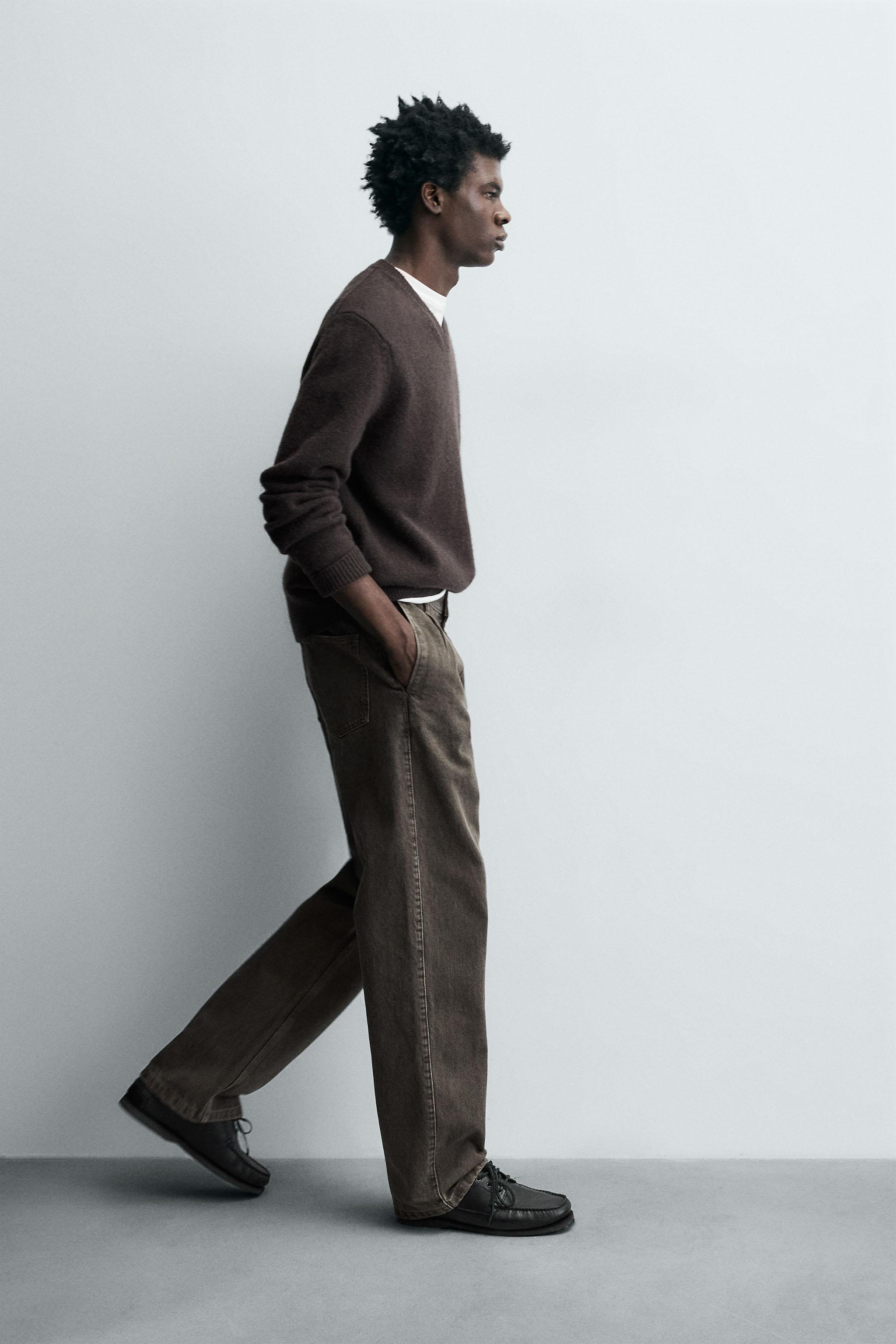 PLEATED STRAIGHT FIT JEANS